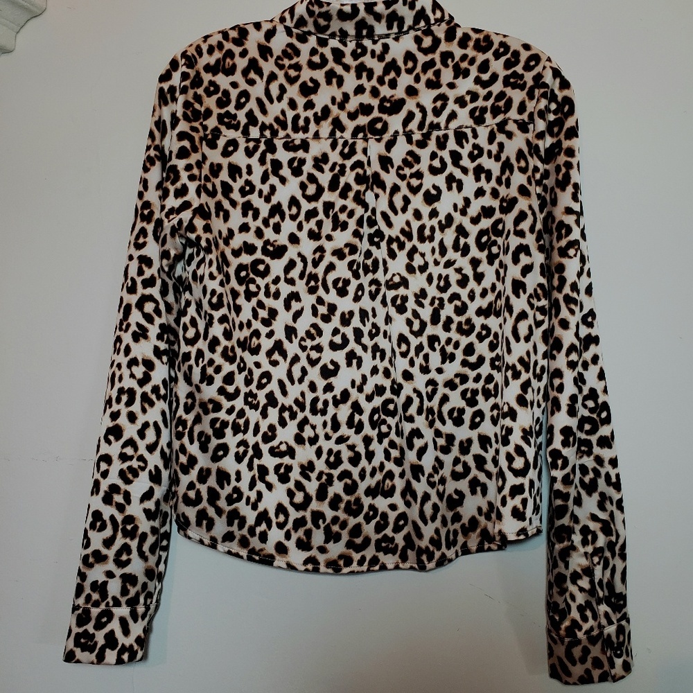 NWT Lumiere Leopard Animal Print Button Long Blou… - image 2